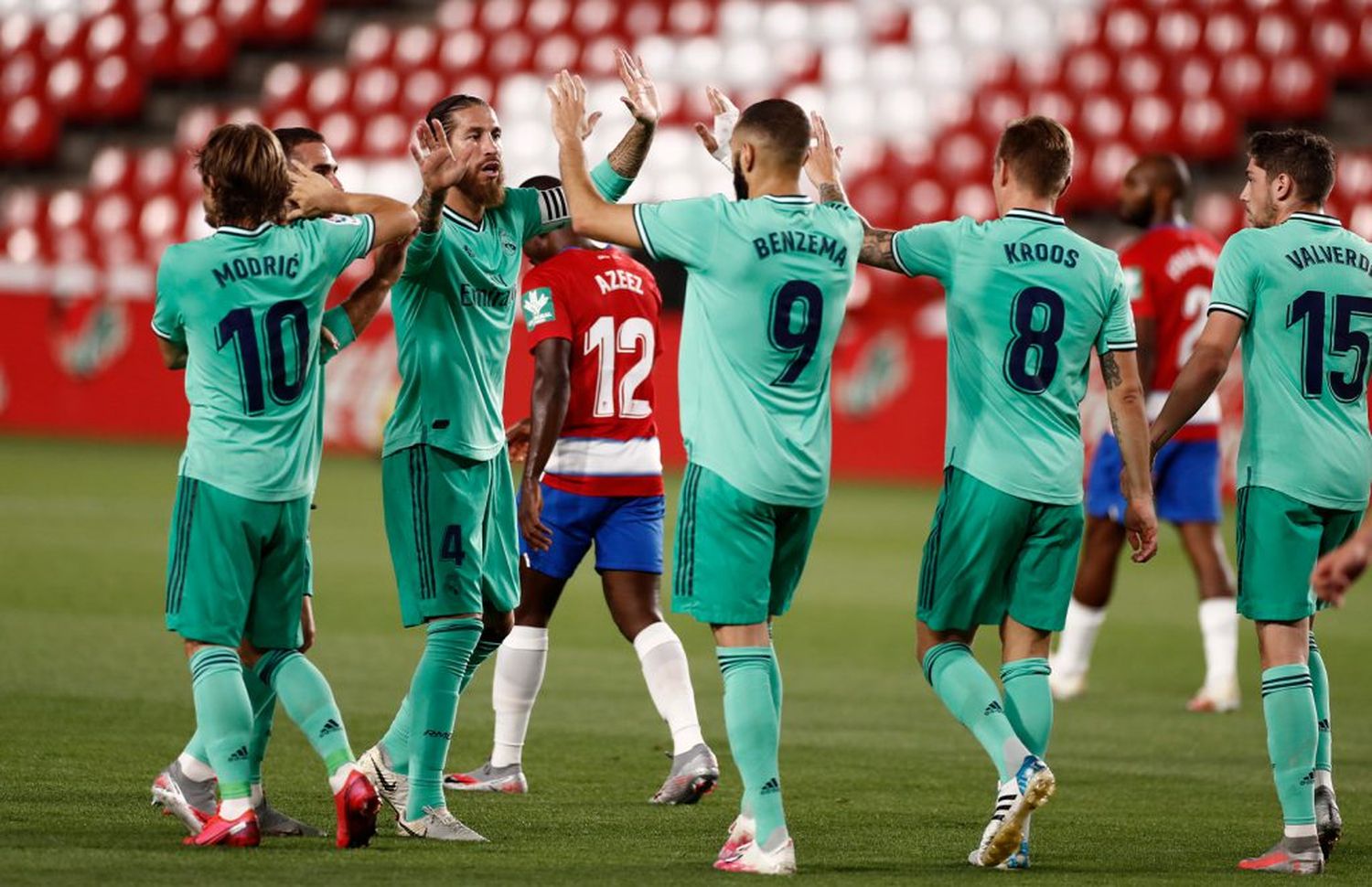 Real Madrid volvió a ganar y acaricia el título