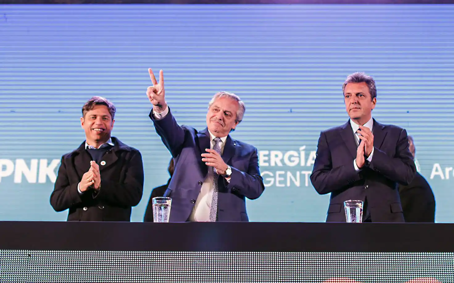 Axel Kicillof, Alberto Fernández y Sergio Massa durante el acto de ayer en Salliqueló.