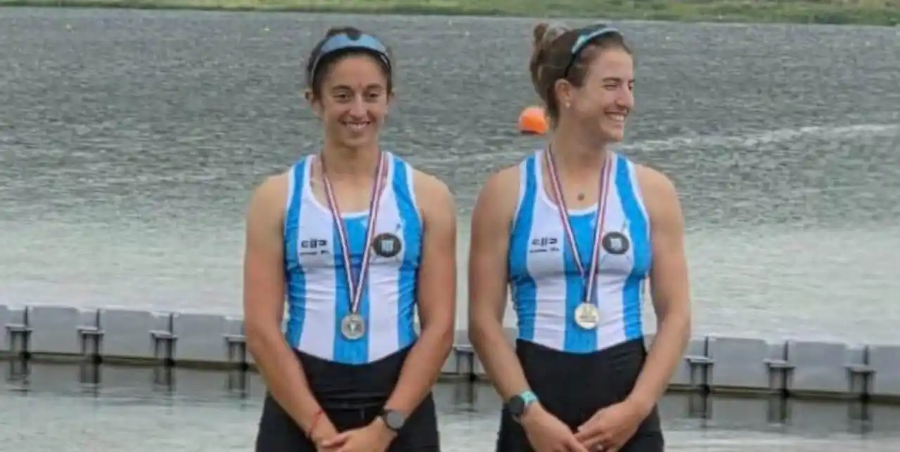 Clara Galfré en el podio con el Doble Par.