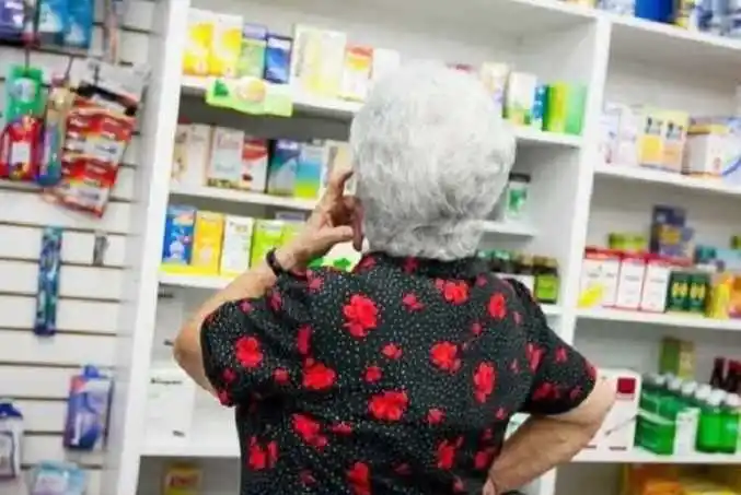 En un año los medicamentos aumentaron hasta
un 500% y son más caros que en Europa y EE.UU.