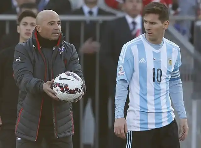 “Messi está totalmente involucrado con el equipo para llegar al Mundial”, afirmó Sampaoli