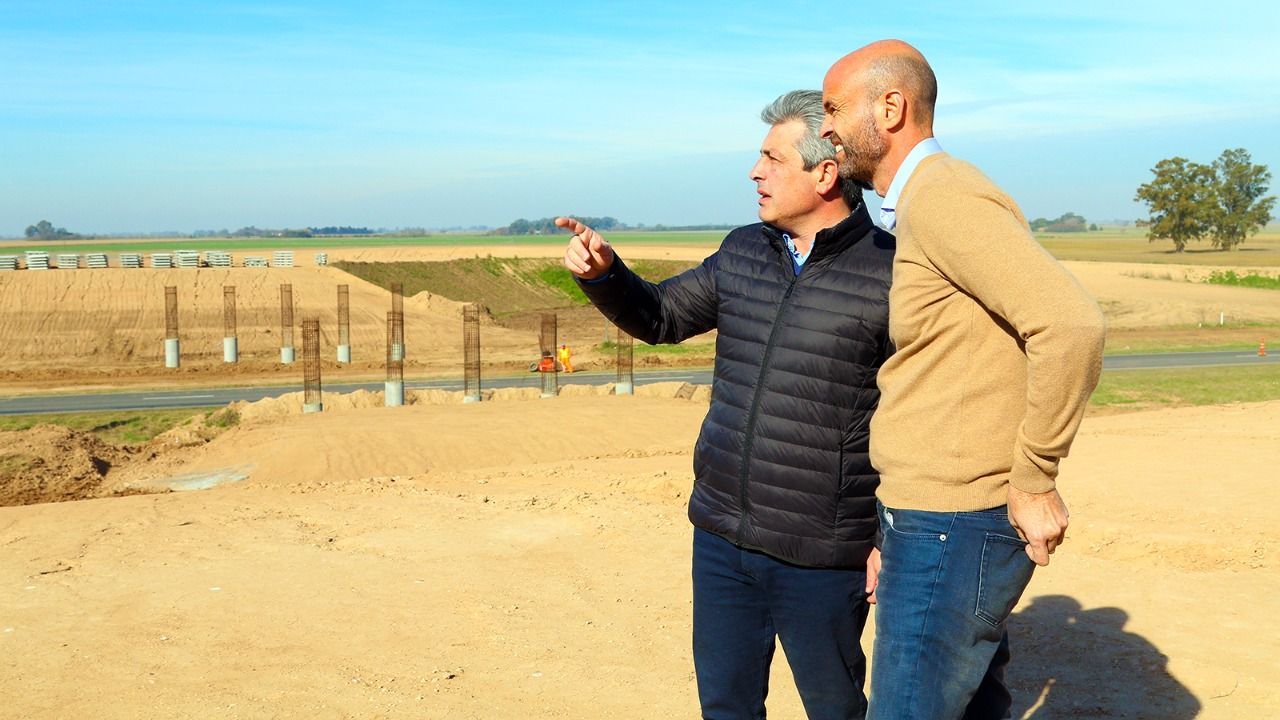 Dietrich recorrió obra de ruta 8 en Pergamino: "La ruta de la muerte se está convirtiendo en la ruta de la esperanza"