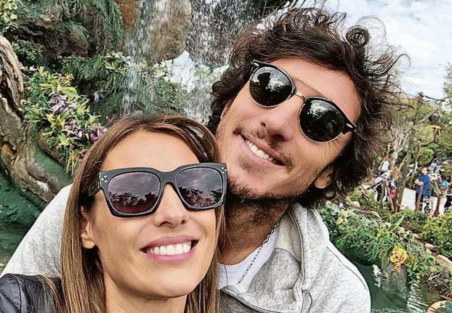 Pampita desmintió separación con Pico con llamado en vivo