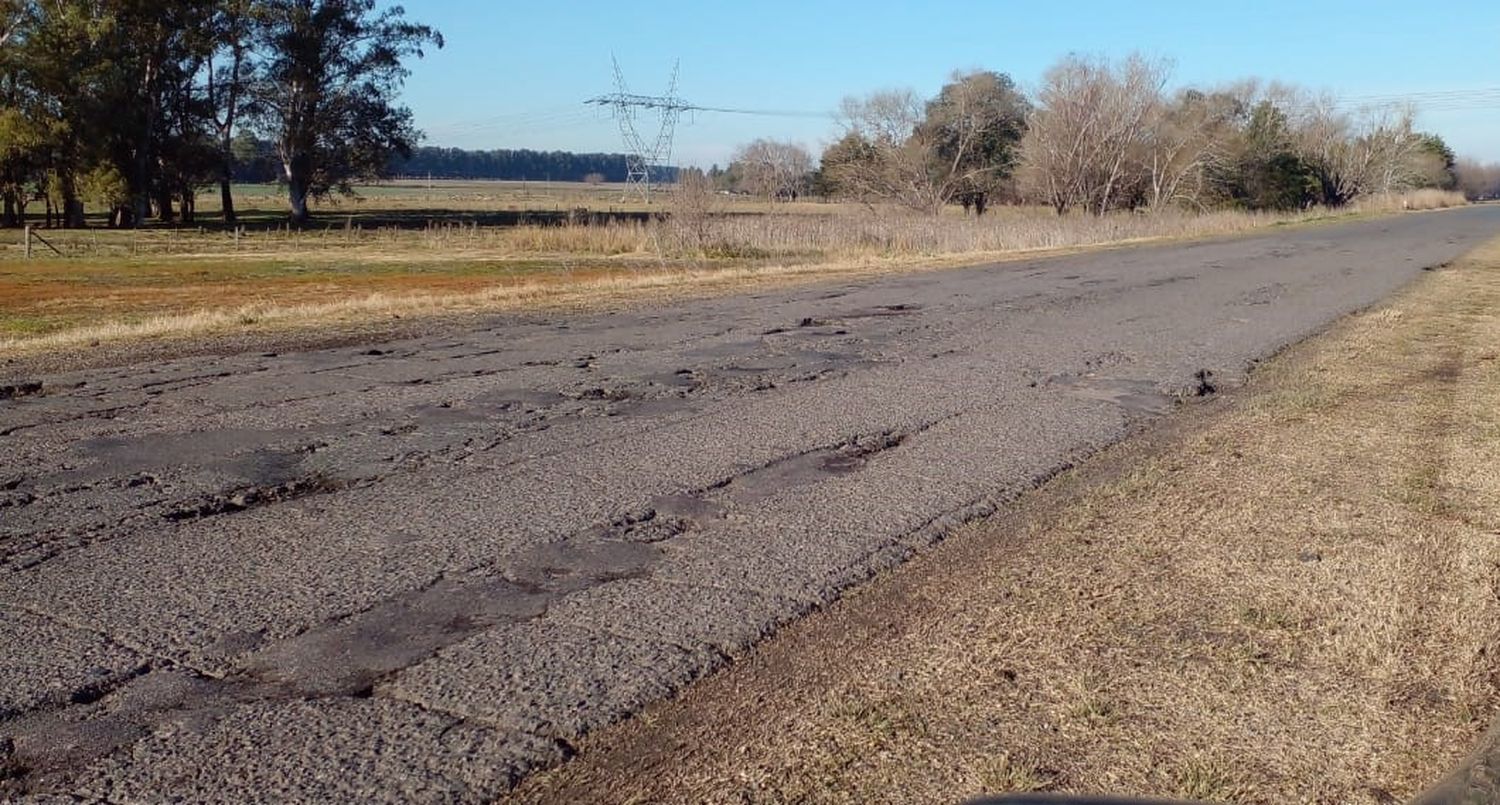 Ruta 191: así está el tramo donde este viernes reventaron neumáticos cuatro vehículos