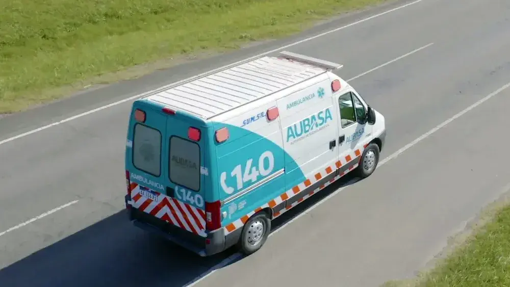 Un móvil de la empresa Aubasa.