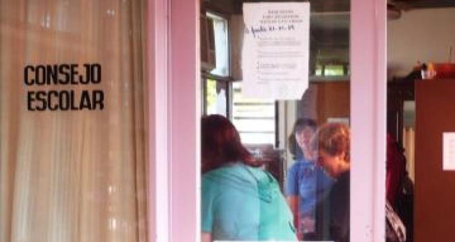 Consejo Escolar: Suspendieron la sesión extraordinaria para remover a D’Andrea