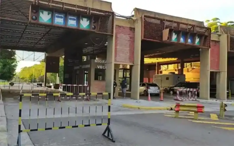 En Uruguay proponen limitar el cruce de personas a la Argentina