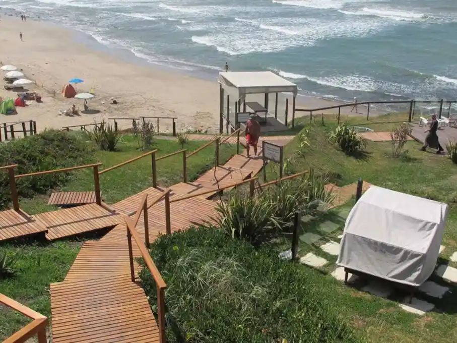 Conocé dónde queda ubicada esta playa que reúne mar, paisajes soñados y tranquilidad. (Foto: playaescondida.com.ar)