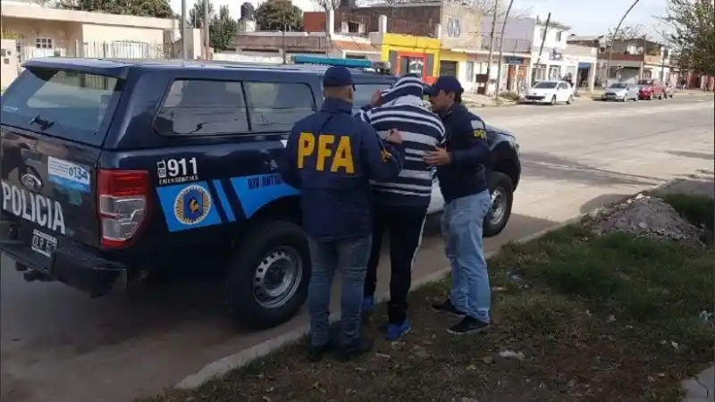 Rosario: Policía Federal detuvo a un suboficial provincial vinculado al narcotráfico