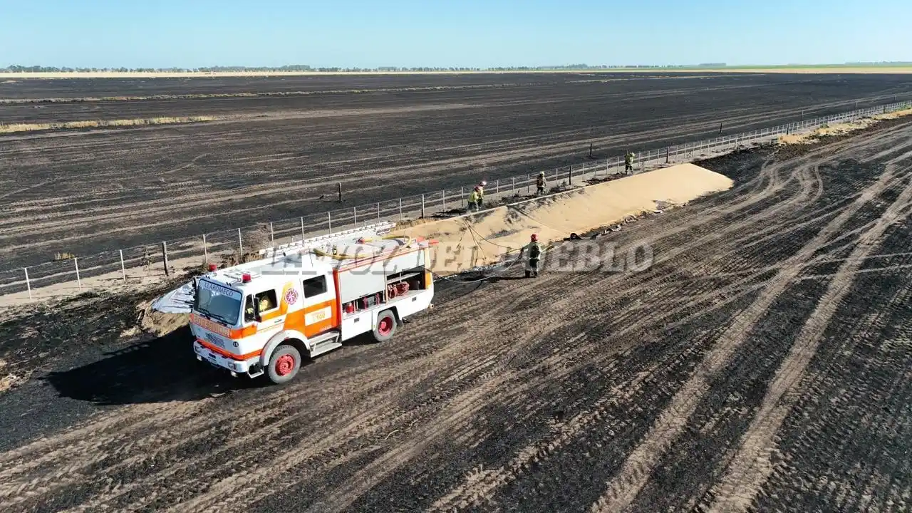 Cuando caía la tarde fueron controladas las llamas en “El Destino” de Copetonas (Lucas Chillemi)
