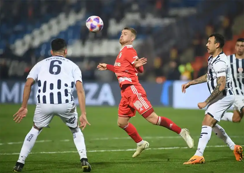 Talleres le ganó a River y lo dejó afuera