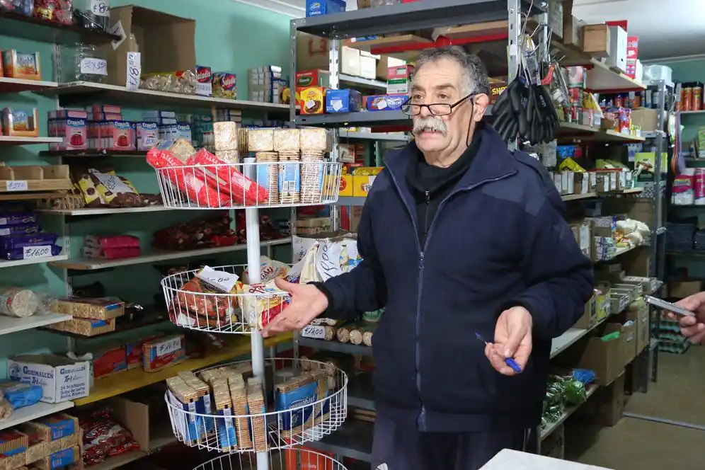 Por tercera vez asaltaron  a un comerciante de Vela