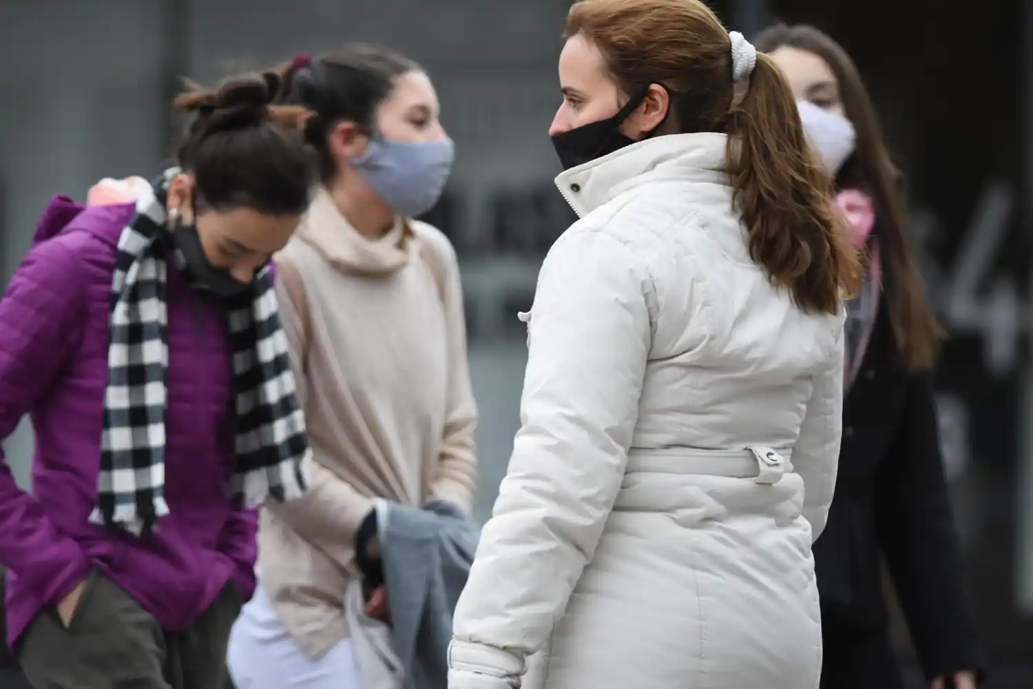 370 nuevos casos en la provincia de Santa Fe, 10 de la ciudad