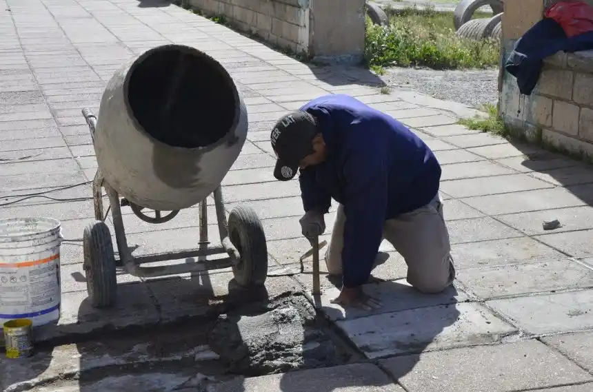 Hacen mejoras en bajadas públicas