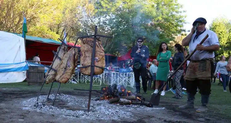 Decidieron que la Feria de las Colectividades no se hará en el centro