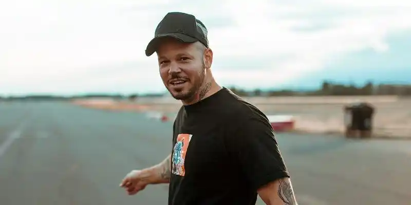 Residente aboga por la paz de Colombia