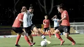 Las chicas de Argentina cayeron goleadas por Corea del Sur