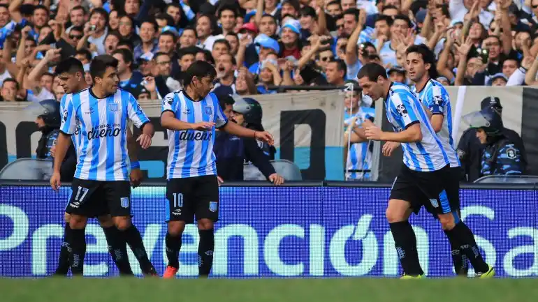 Racing le ganó el clásico a Independiente y hubo fiesta en el Cilindro
