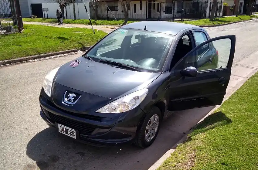 "Ola de inseguridad" en Coronel Dorrego: abordaron a una mujer y le robaron el auto