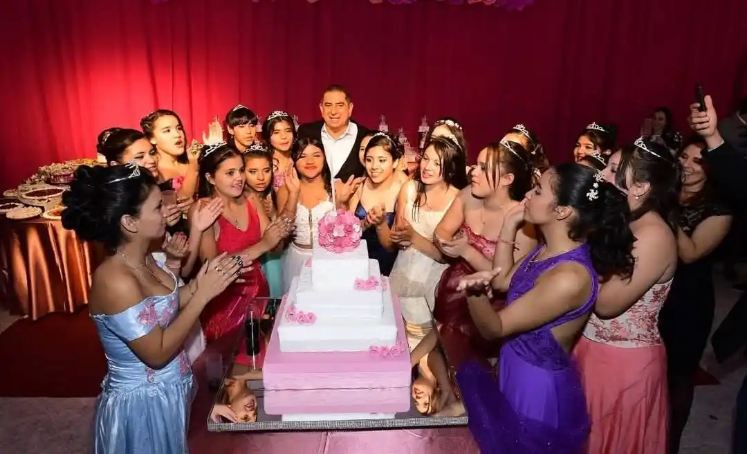 Se confirmó el regresó del programa social “Tus 15 años”