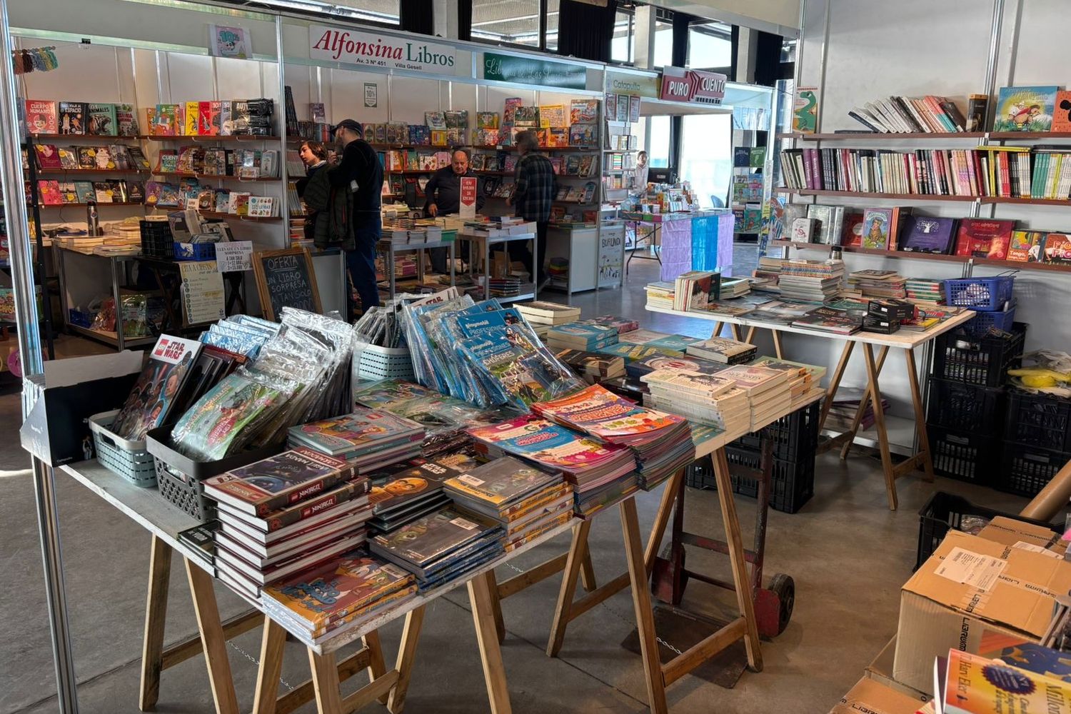 Con buena concurrencia, comenzó la 10ª Feria del Libro Infantil y Juvenil