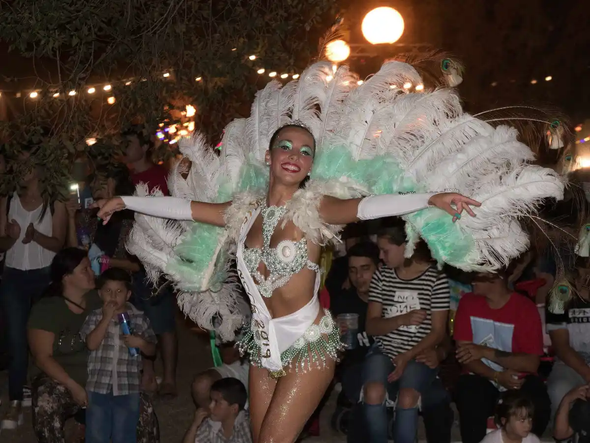 La Francia: un pueblo abocado a preparar los “Carnavalazos”  que llegarán en febrero           
