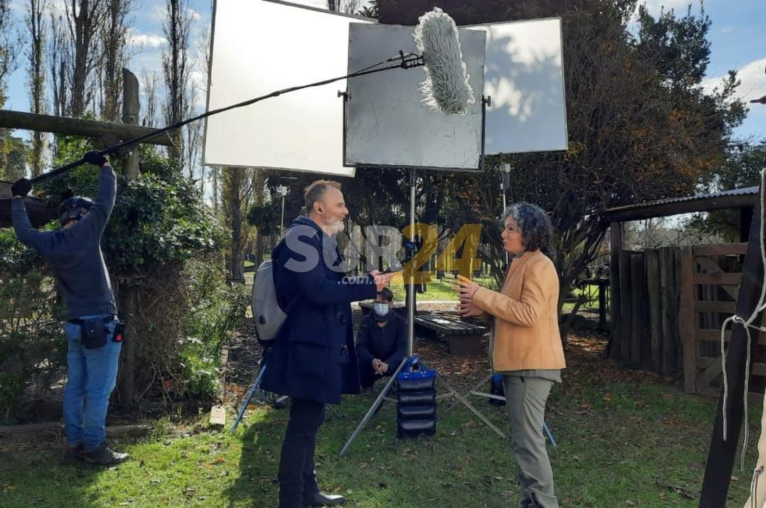 Hugo Grosso y Luis Machín comenzaron a rodar un film de perros suicidas