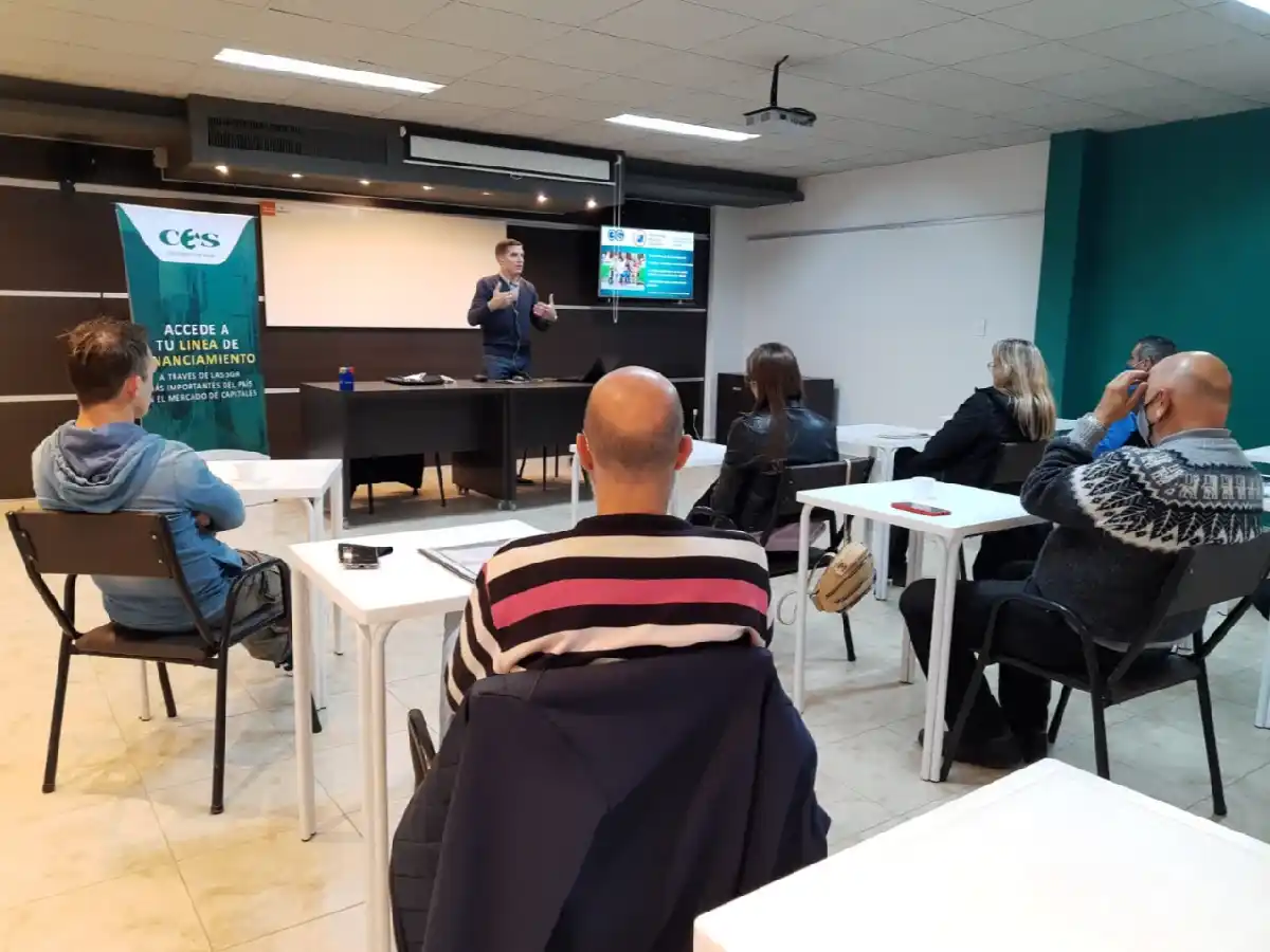 Diplomado para vendedores de autos: “Se fomenta lo académico y lo práctico”