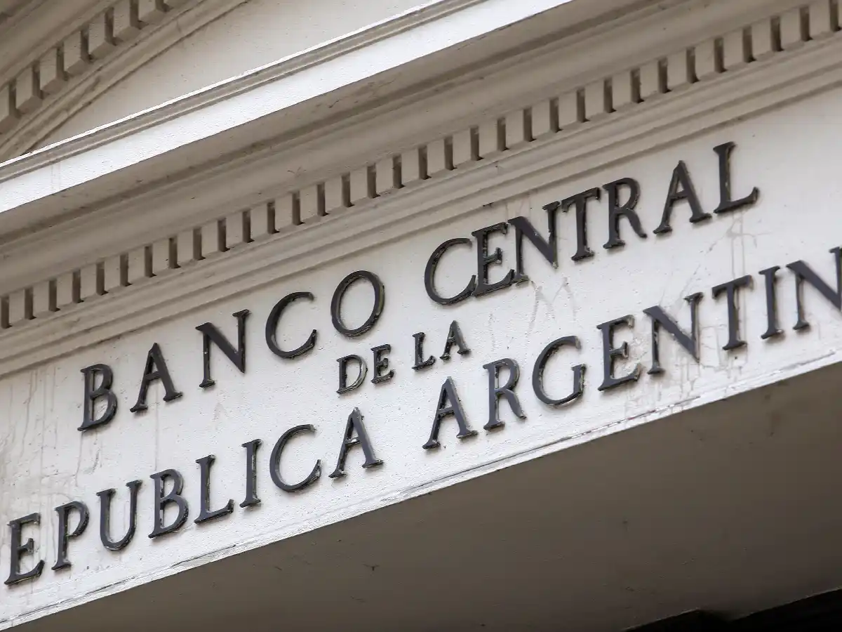 Para controlar el dólar, el Banco Central subirá la tasa de interés