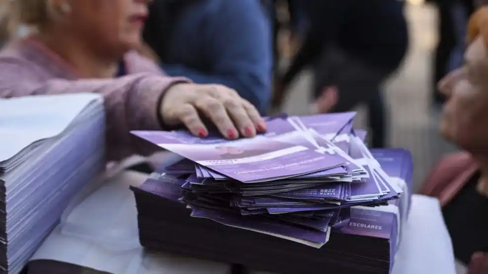Votantes, fuerzas que compiten y todos los cargos que se definen este domingo en cada sección electoral bonaerense