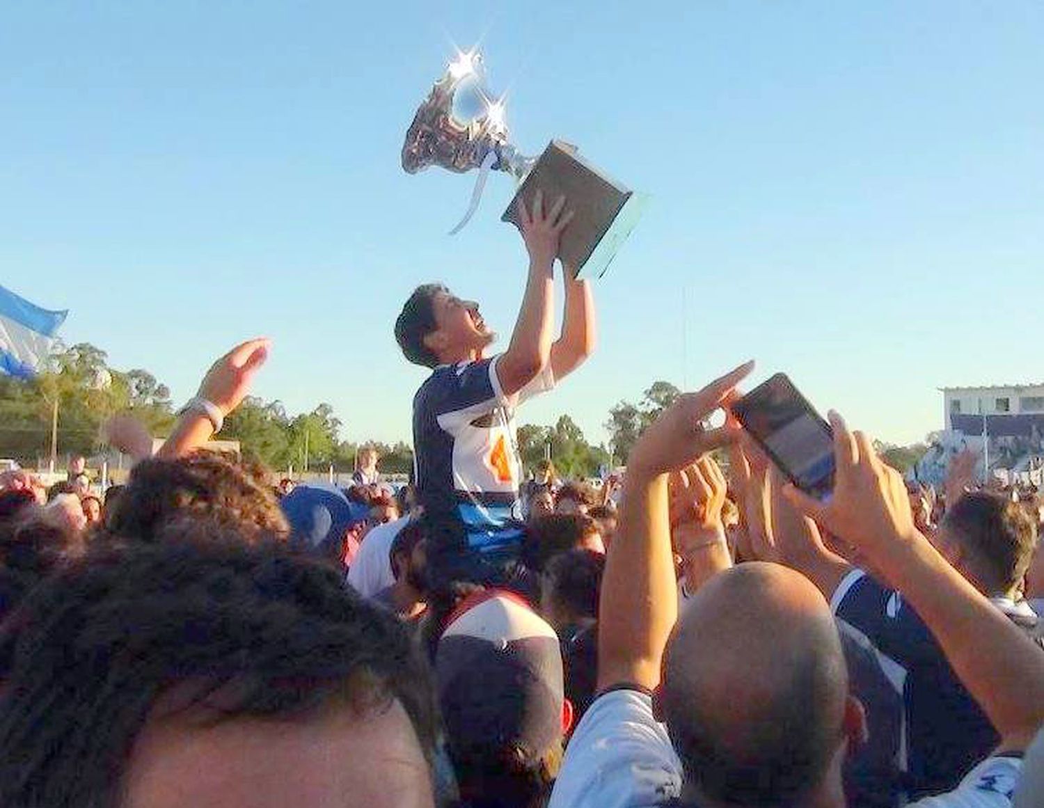 El fútbol, otra vez entre nosotros