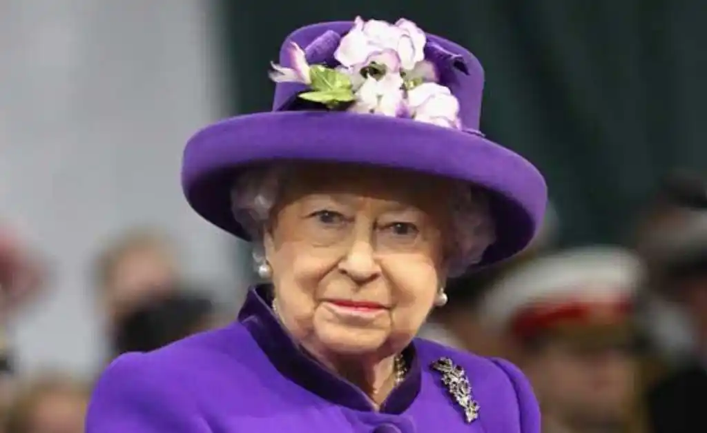 La reina Isabel II está bajo supervisión médica y preocupa su estado de salud