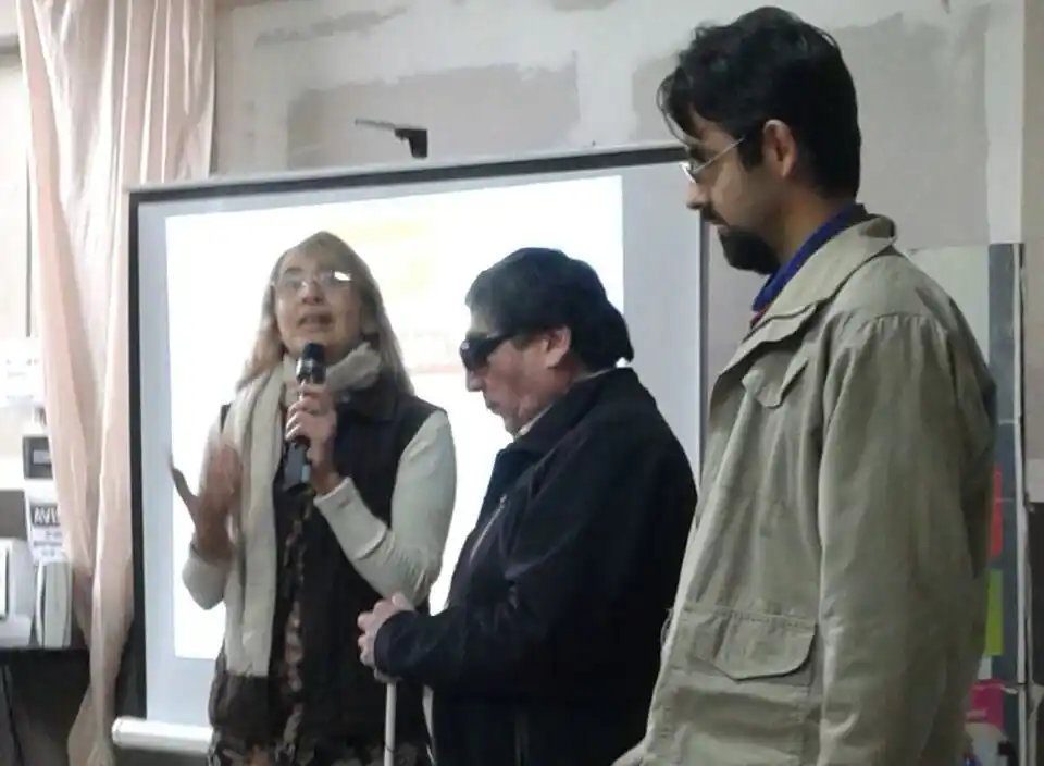 Se entregaron certificados de los cursos de informática para no videntes