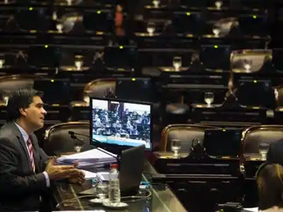 Sin la oposición, Capitanich presentó su informe de gestión 