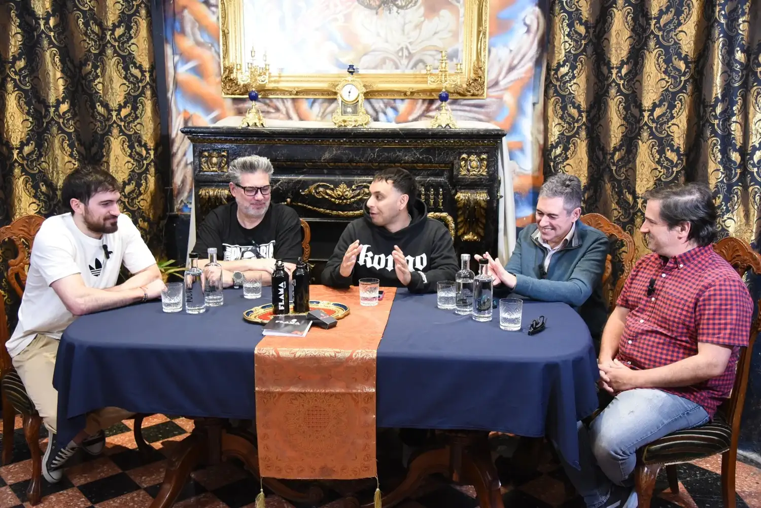 Fogón de Flama sobre comunicación, participaron Gonzalo Rotonda, Claudio Andiarena, Santiago Hourcade, Gustavo Rech y Andrés Badía.
