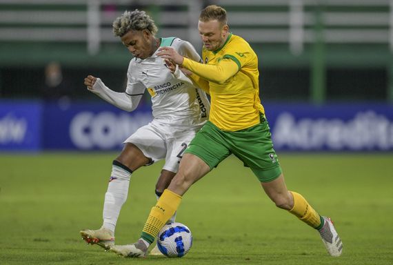 Defensa pagó caro su falta de contundencia
