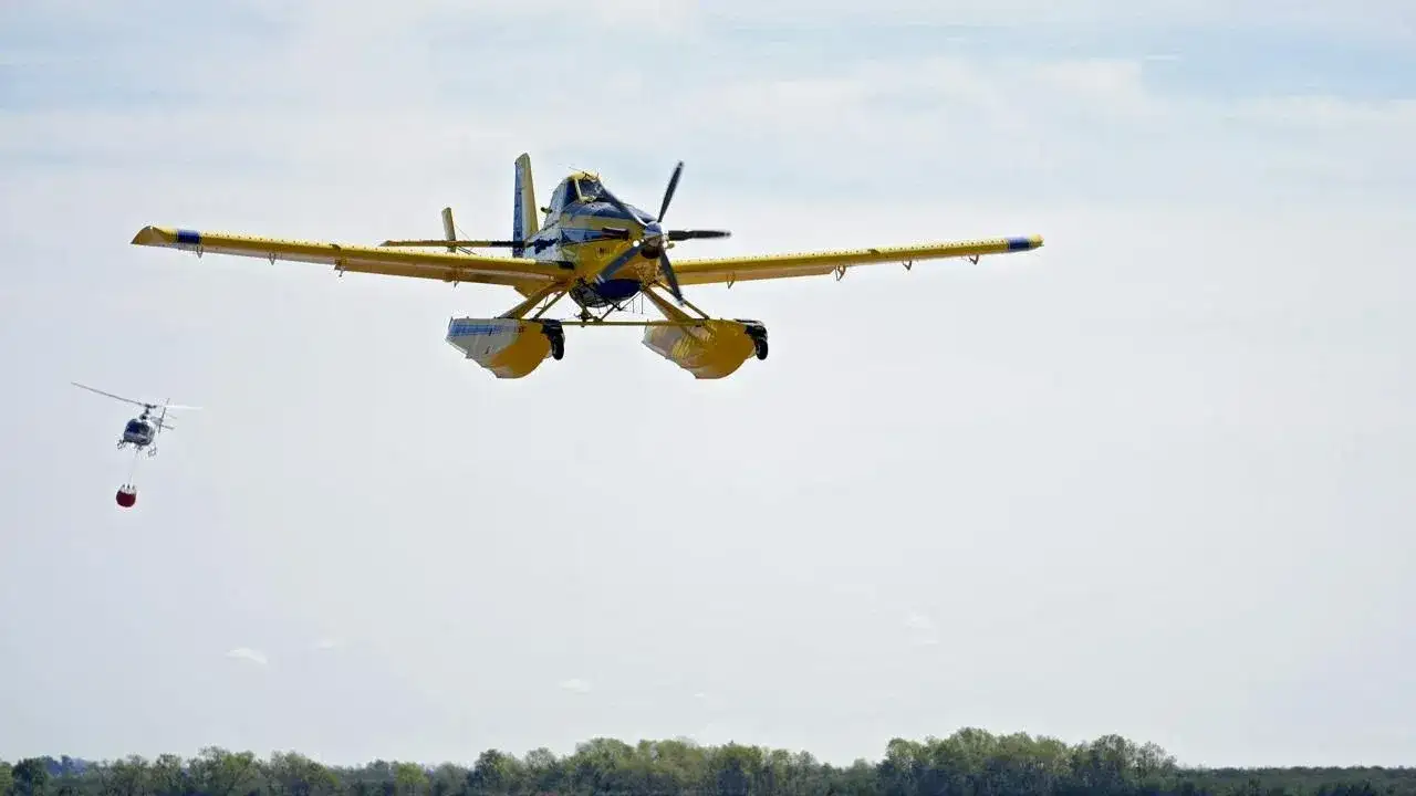 Pullaro presentó la nueva flota aérea de Santa Fe para combatir incendios