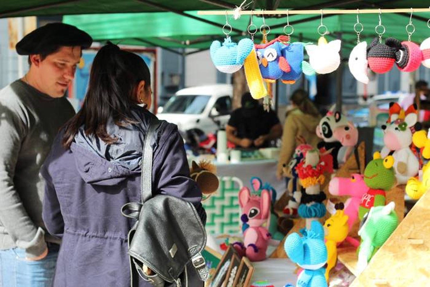 Hoy sábado  continúa la Feria  Municipal de  la Economía Social  en plaza 25 de Mayo