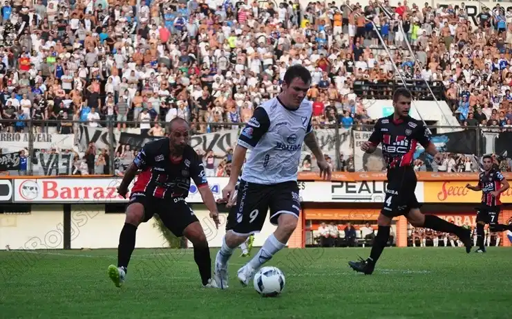 No le pagaron y el goleador de la B Nacional se fue de All Boys