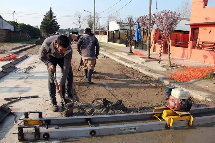 Obras de pavimentación e iluminación en Lobería