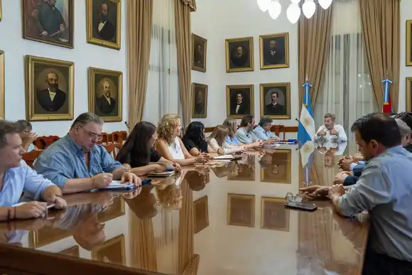 Tras un acuerdo paritario: Frigerio invitó a los docentes a centrar la discusión en cómo mejorar la educación