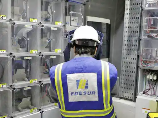 Sube la luz: El Gobierno autorizó un aumento de las tarifas de Edenor y Edesur