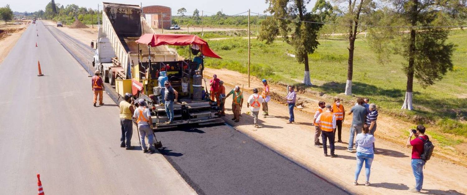 Trabajan en la rehabilitación y asfaltado de dos accesos a la ciudad de Concordia