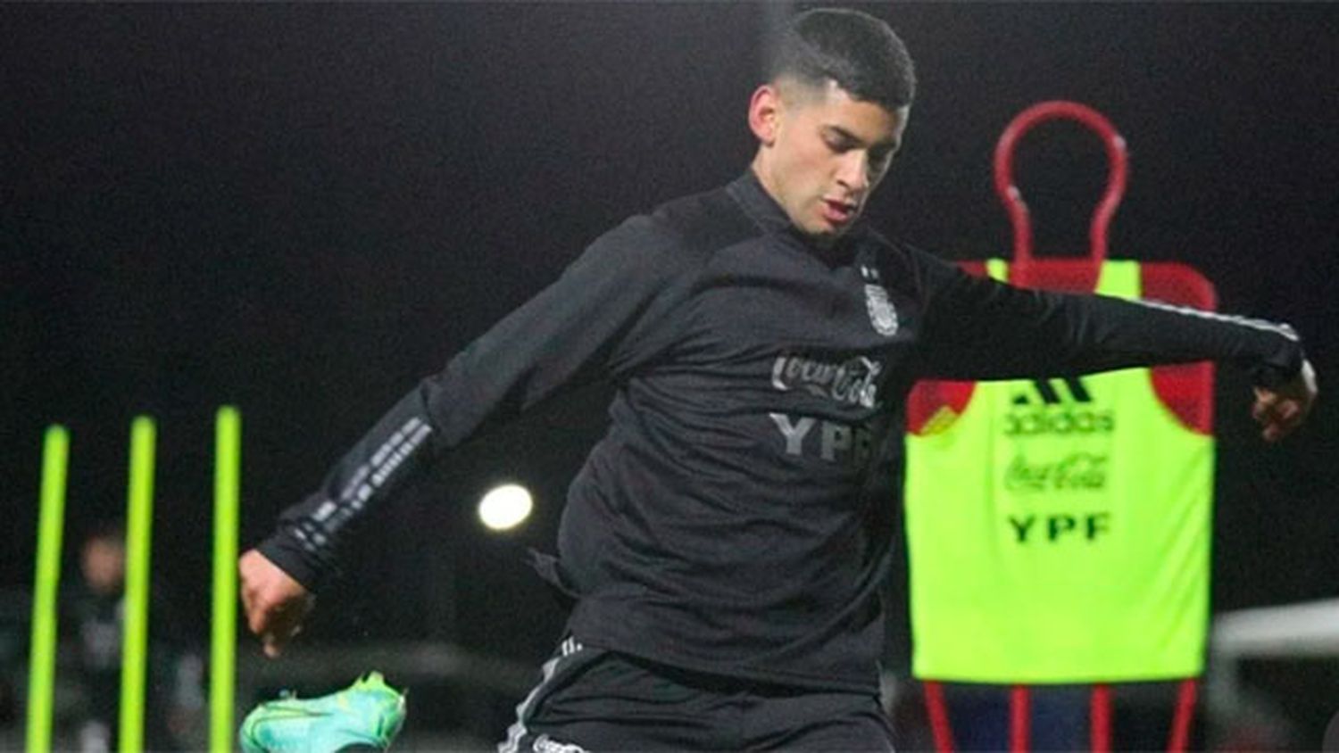 Selección:Cristian Romero ya entrenó y volvería ante Uruguay