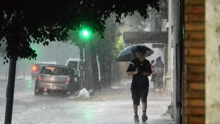 Persiste una alerta amarilla por tormentas fuertes en la región