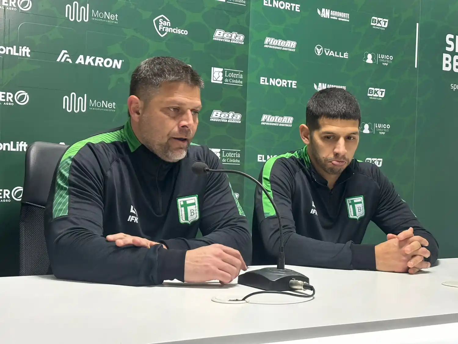 Maza y Berlo hablaron en conferencia de prensa.