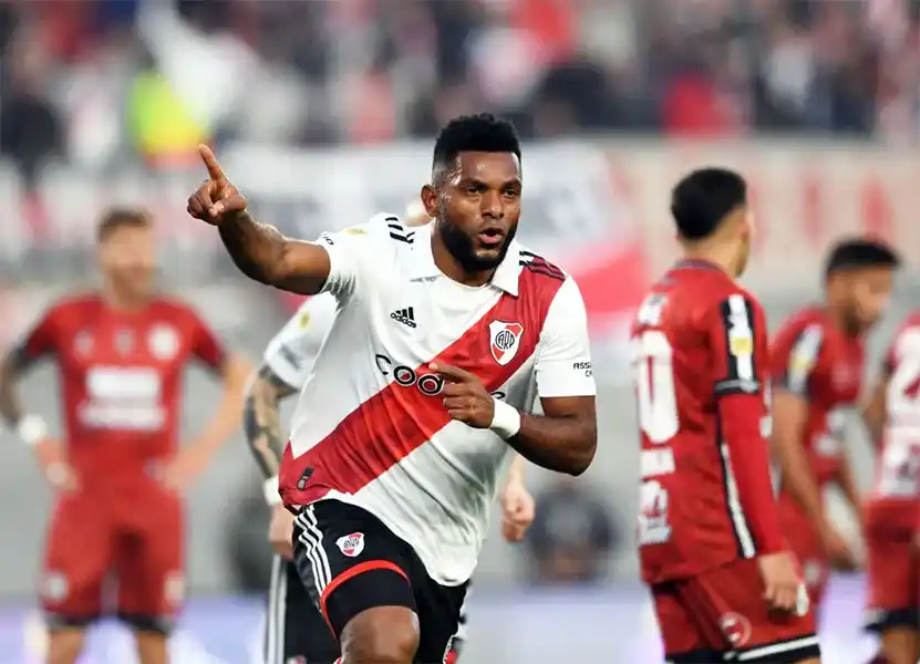 River goleó a Central Córdoba y se acerca