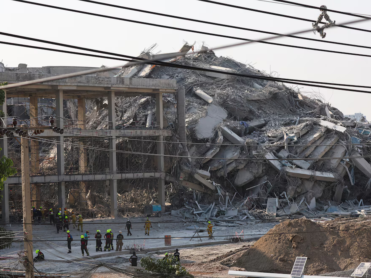 Un fuerte terremoto en Myanmar dejó más de 20 muertos y amplios daños materiales