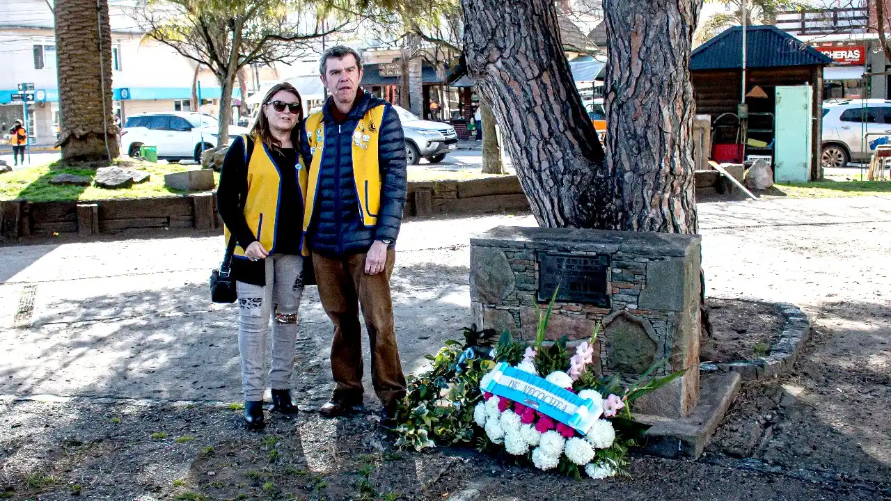 Club de Leones Autoridades de la entidad se sumaron a los homenajes al General San Martín