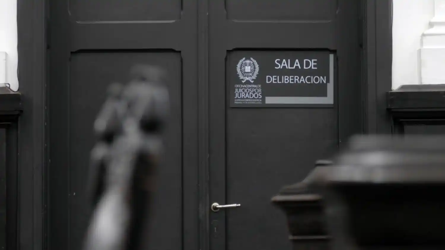 Declaran no culpable a un acusado de abusar de su hija adoptiva